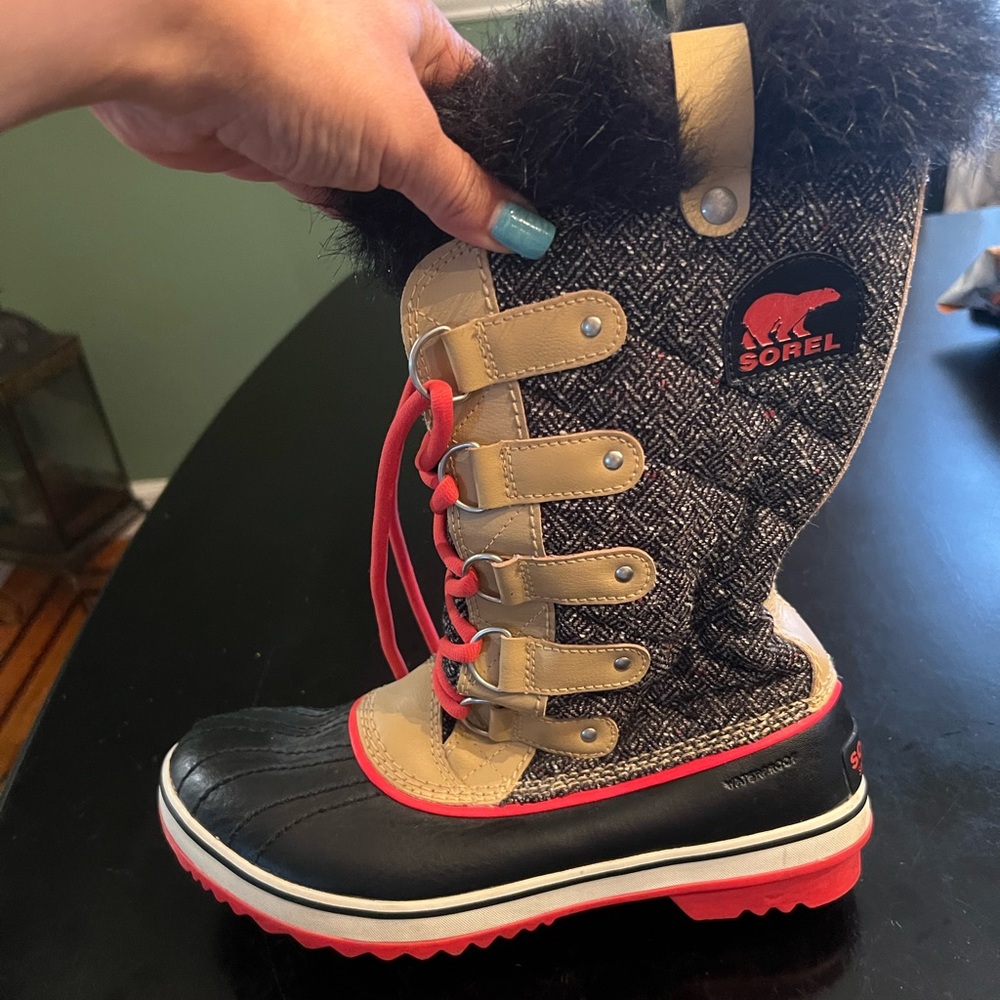 Sorel Black and Red Winter Boots